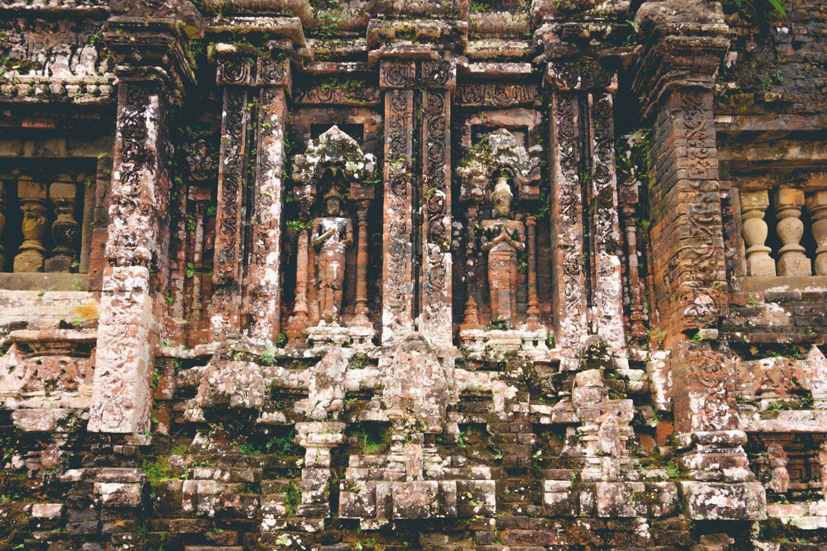 Những mẫu tranh tường đẹp tại thánh địa Mỹ Sơn Việt Nam