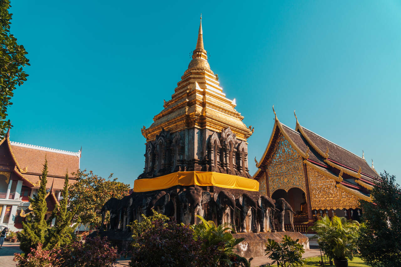 Bảo tháp cổ tại Wat Chiang Man ở Chiang Mai, Thái Lan.