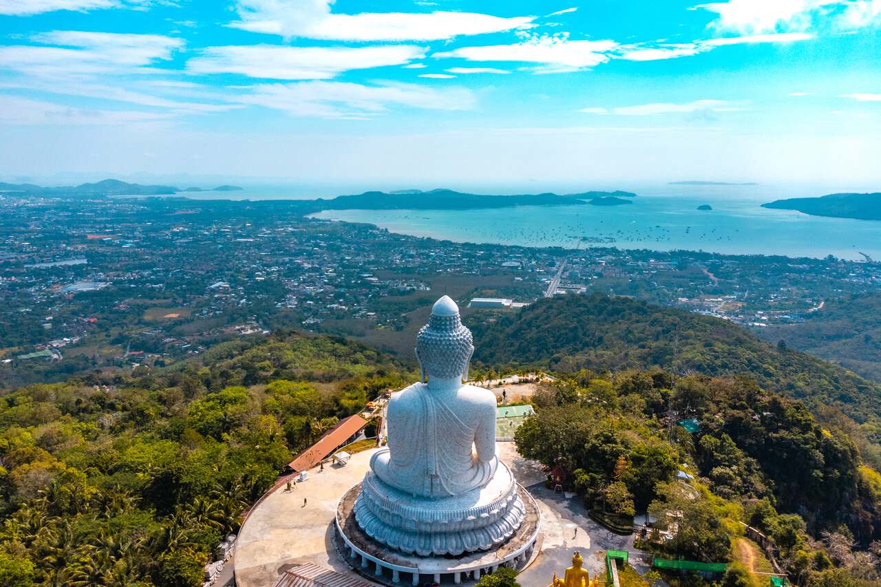 Một bức ảnh chụp từ trên không của Tượng Phật Lớn ở Phuket