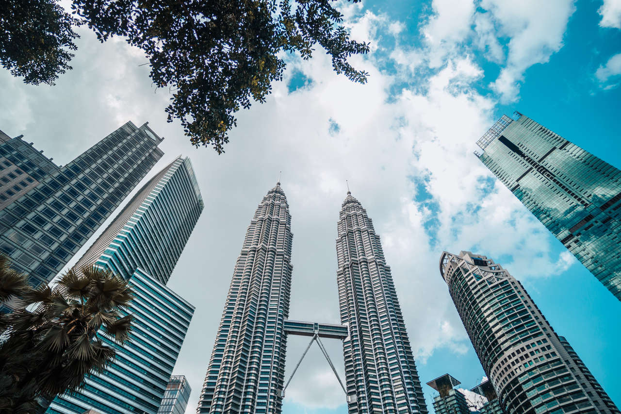 Tháp đôi Petronas, địa điểm không thể bỏ qua ở Kuala Lumpur