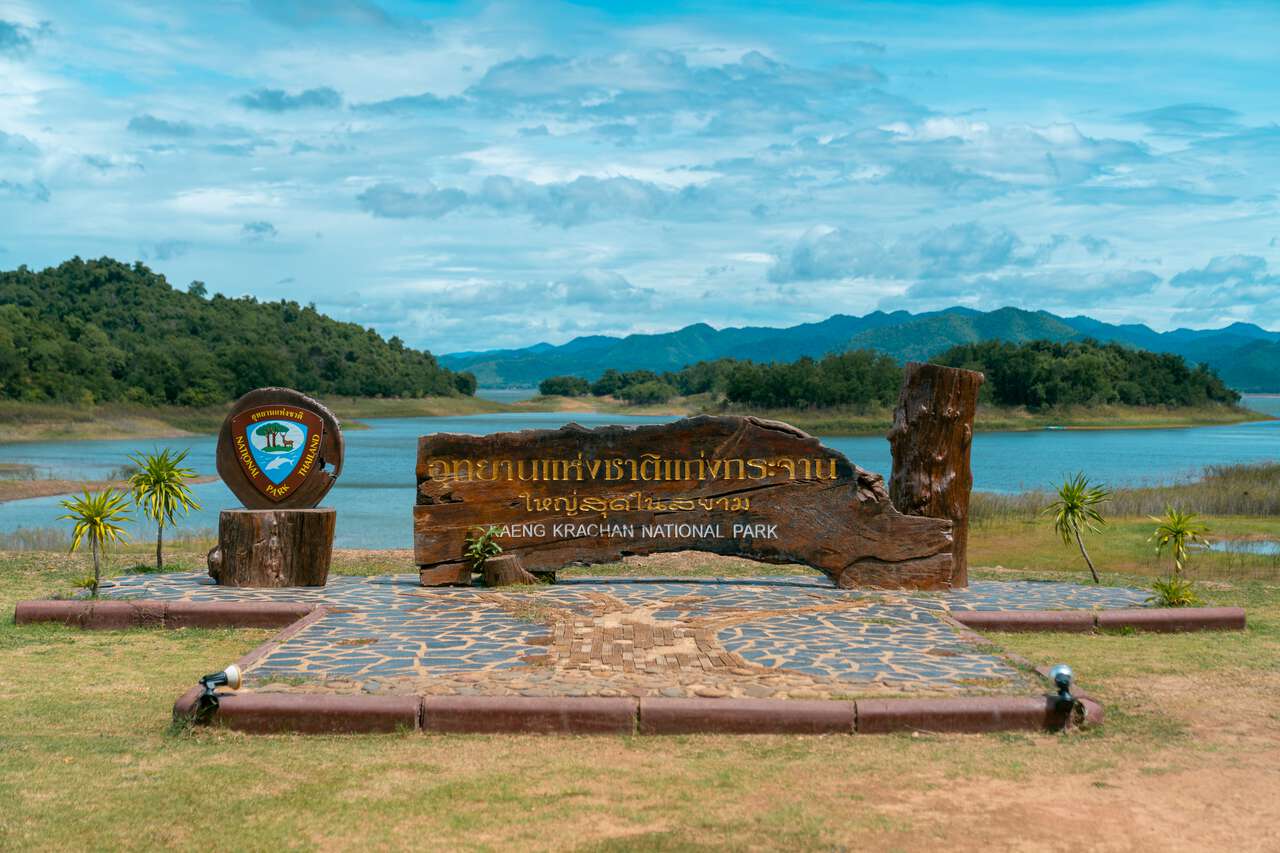 Dấu hiệu Vườn quốc gia Kaeng Krachan ở Phetchaburi, Thái Lan