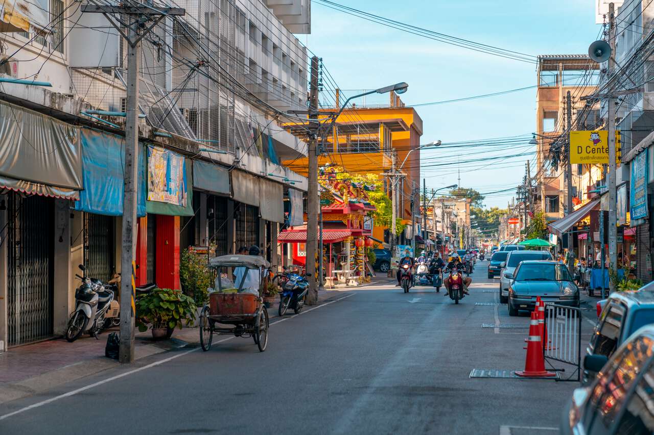 Đường phố Phetchaburi vào buổi sáng, Thái Lan