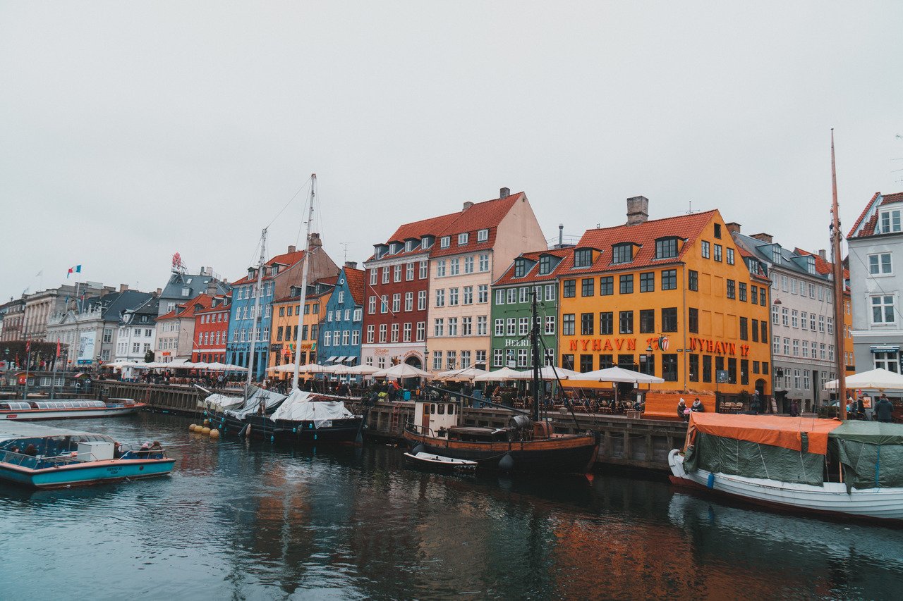 Nyhavn và con kênh ở Copenhagen