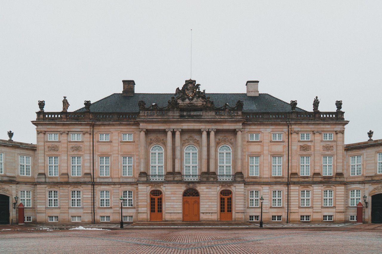 Tòa nhà xung quanh Amalienborg ở Copenhagen